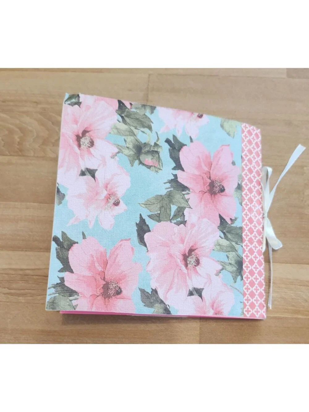 Junk Journal Handmade 96 pages Floral